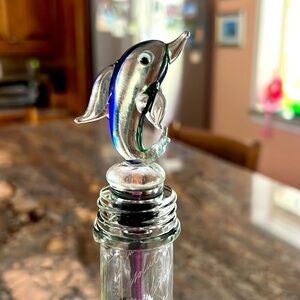 Dolphin Glass Wine Bottle Stopper with silver colored bottom NIB